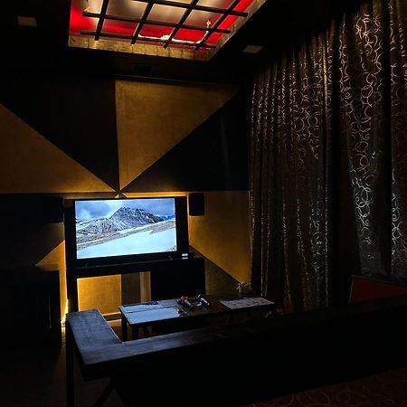 Cinema Plaza Hotel Баку Екстер'єр фото