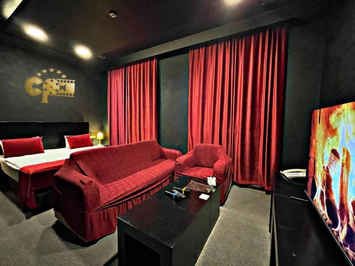 Cinema Plaza Hotel Баку Екстер'єр фото