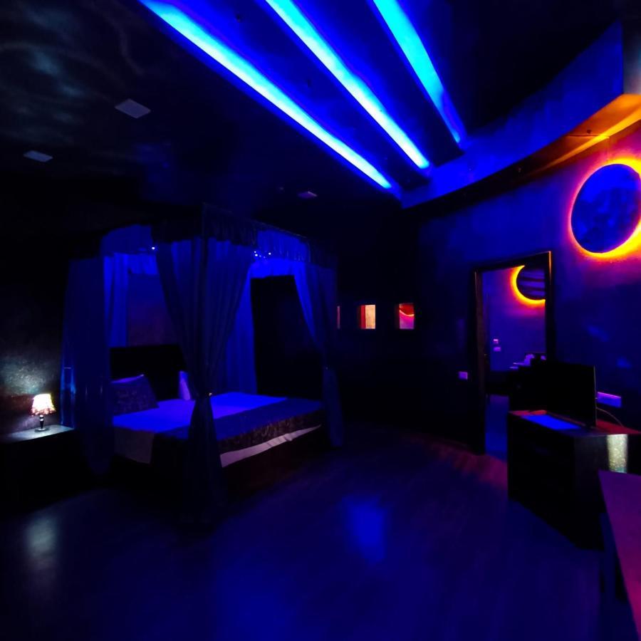 Cinema Plaza Hotel Баку Екстер'єр фото