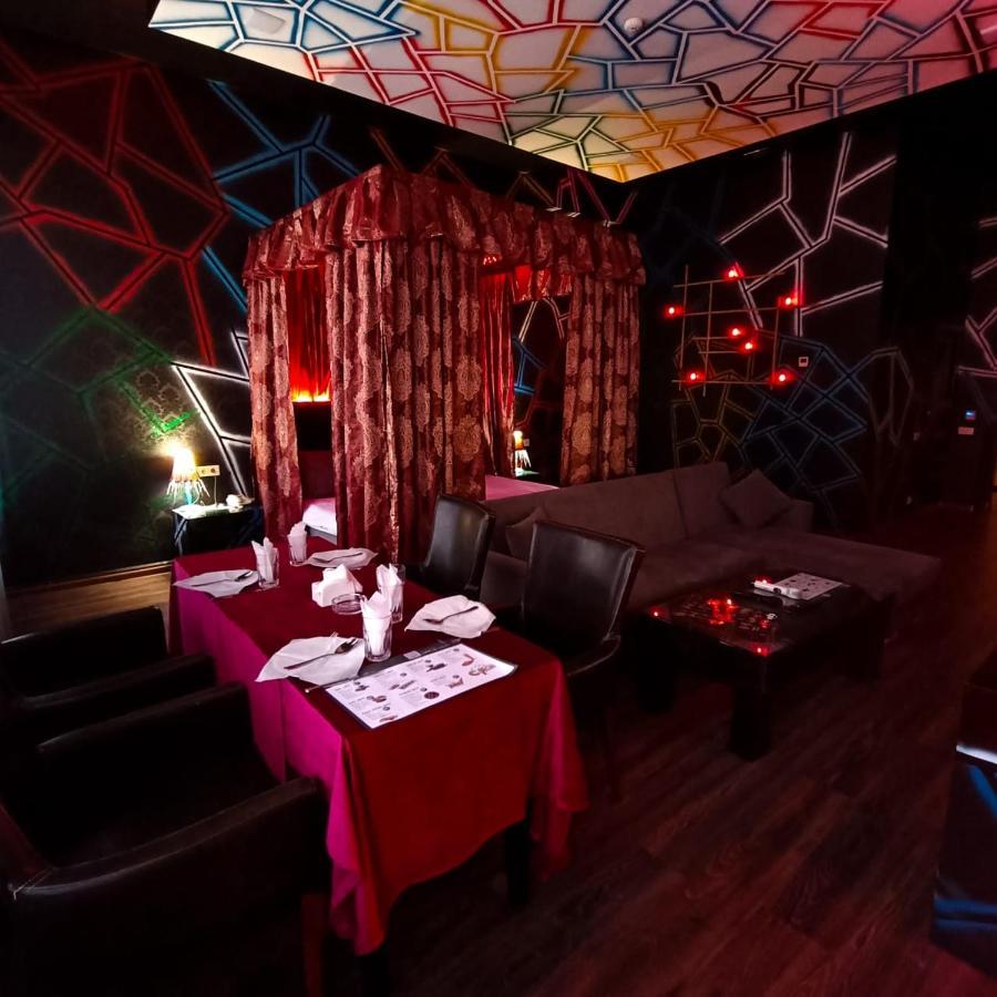 Cinema Plaza Hotel Баку Екстер'єр фото