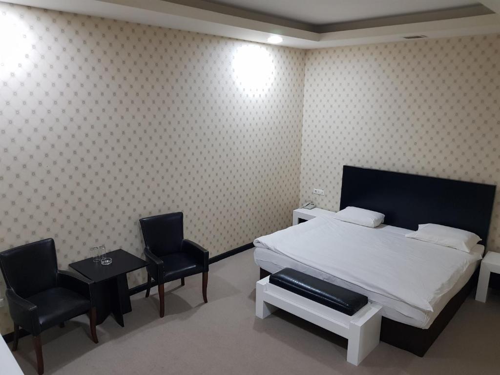 Cinema Plaza Hotel Баку Екстер'єр фото