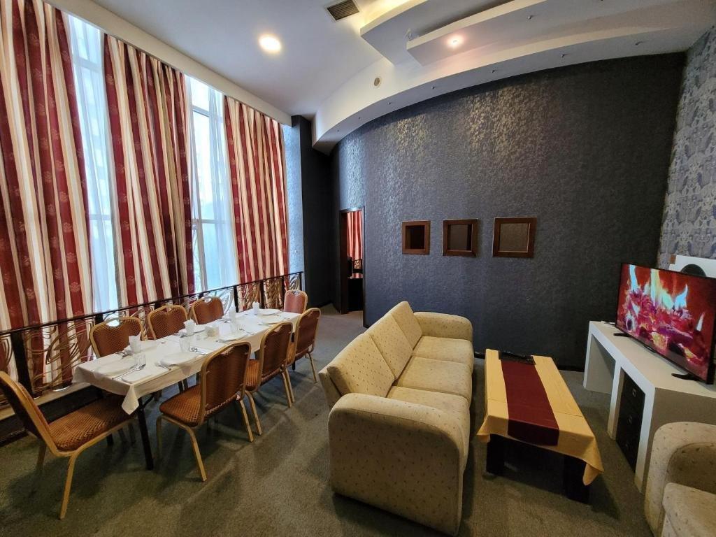 Cinema Plaza Hotel Баку Екстер'єр фото