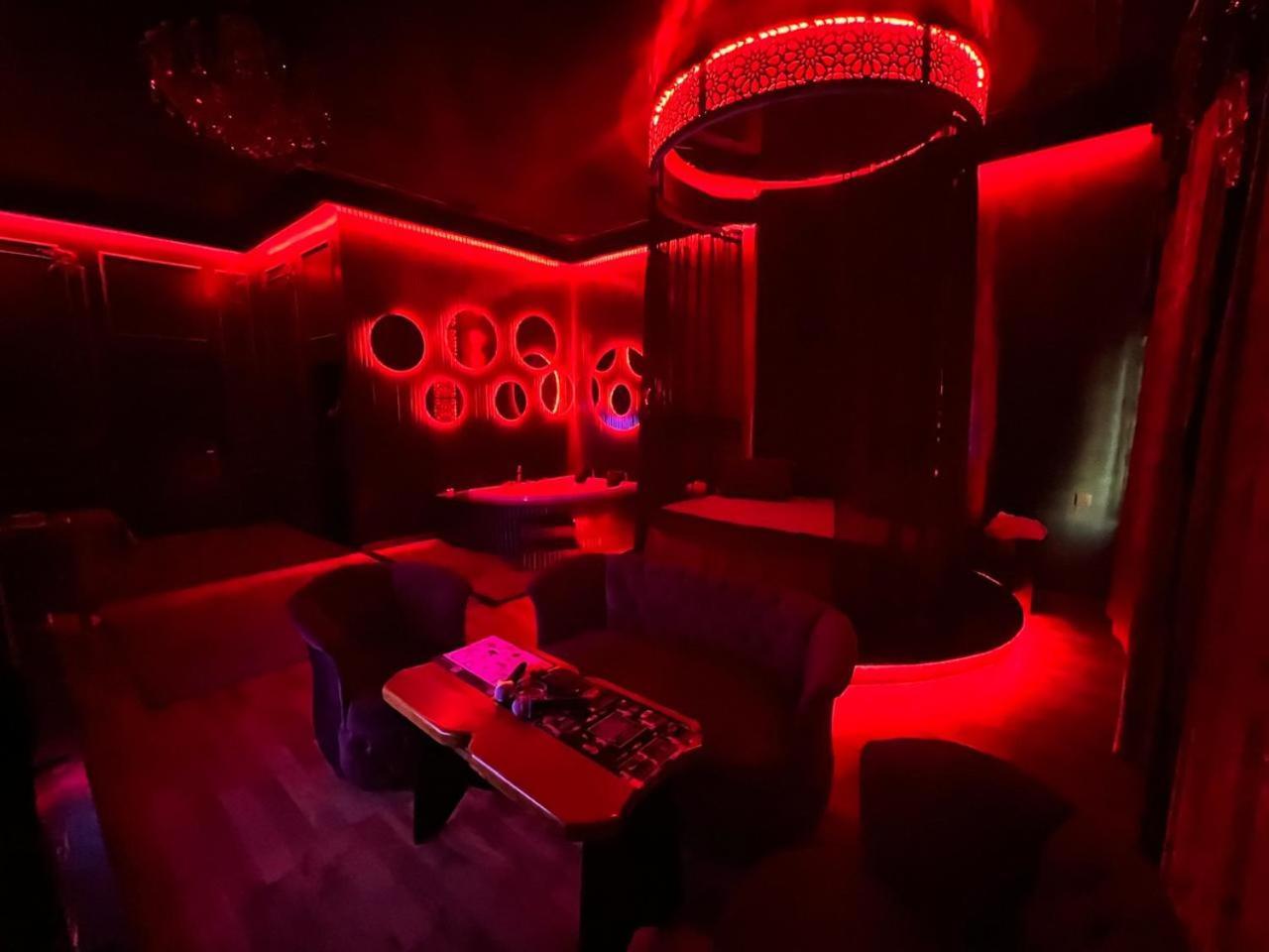 Cinema Plaza Hotel Баку Екстер'єр фото