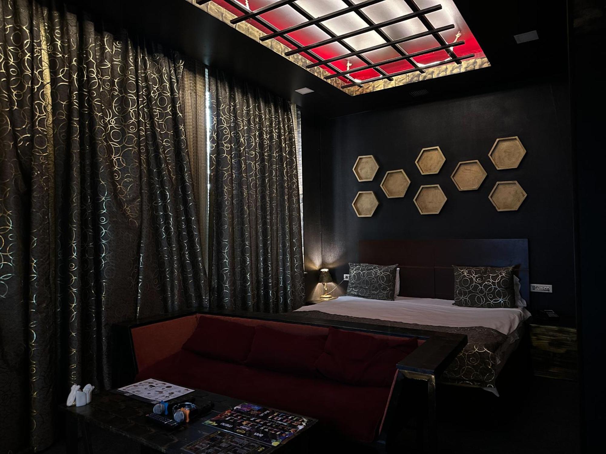 Cinema Plaza Hotel Баку Екстер'єр фото