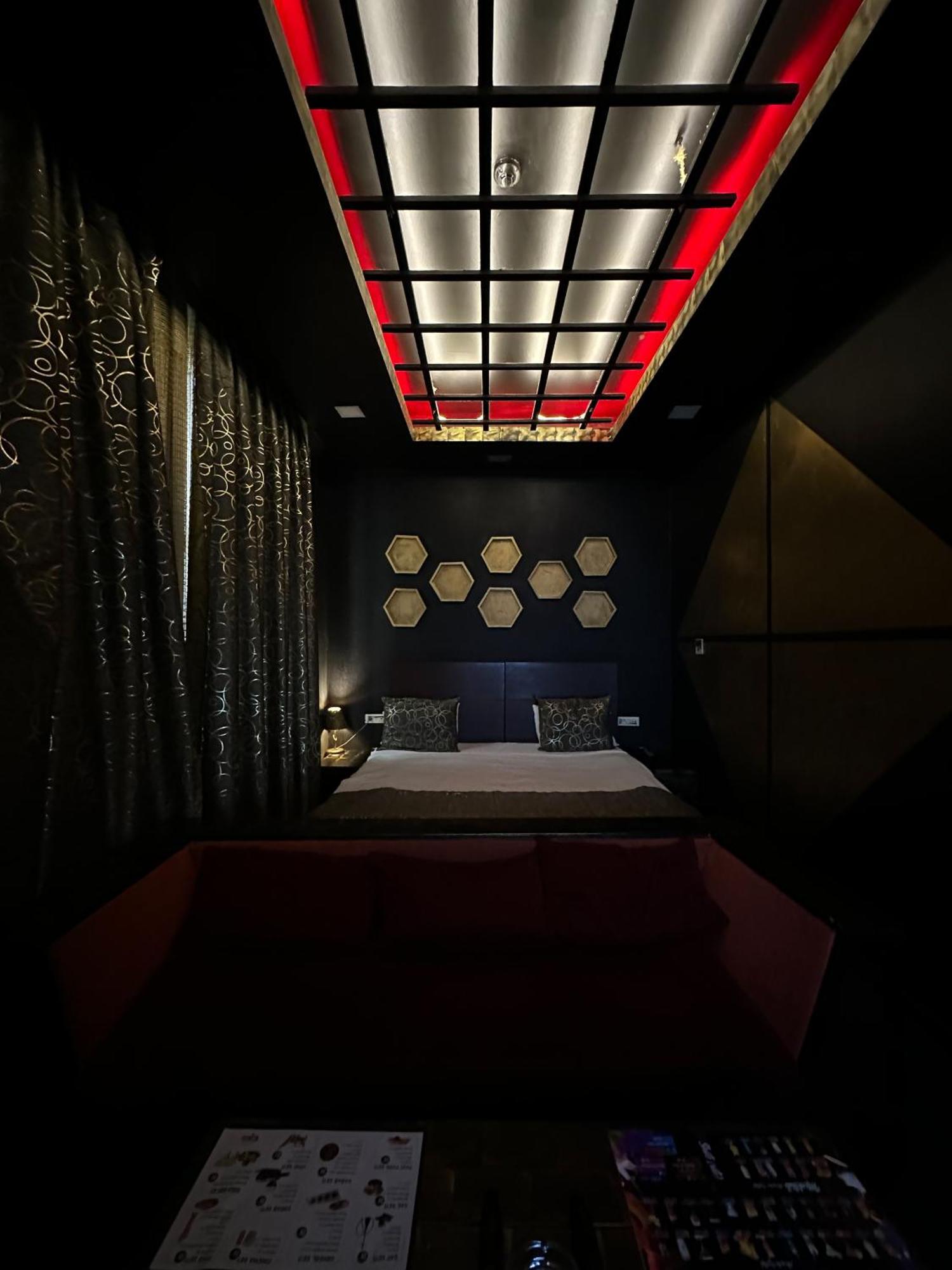 Cinema Plaza Hotel Баку Екстер'єр фото