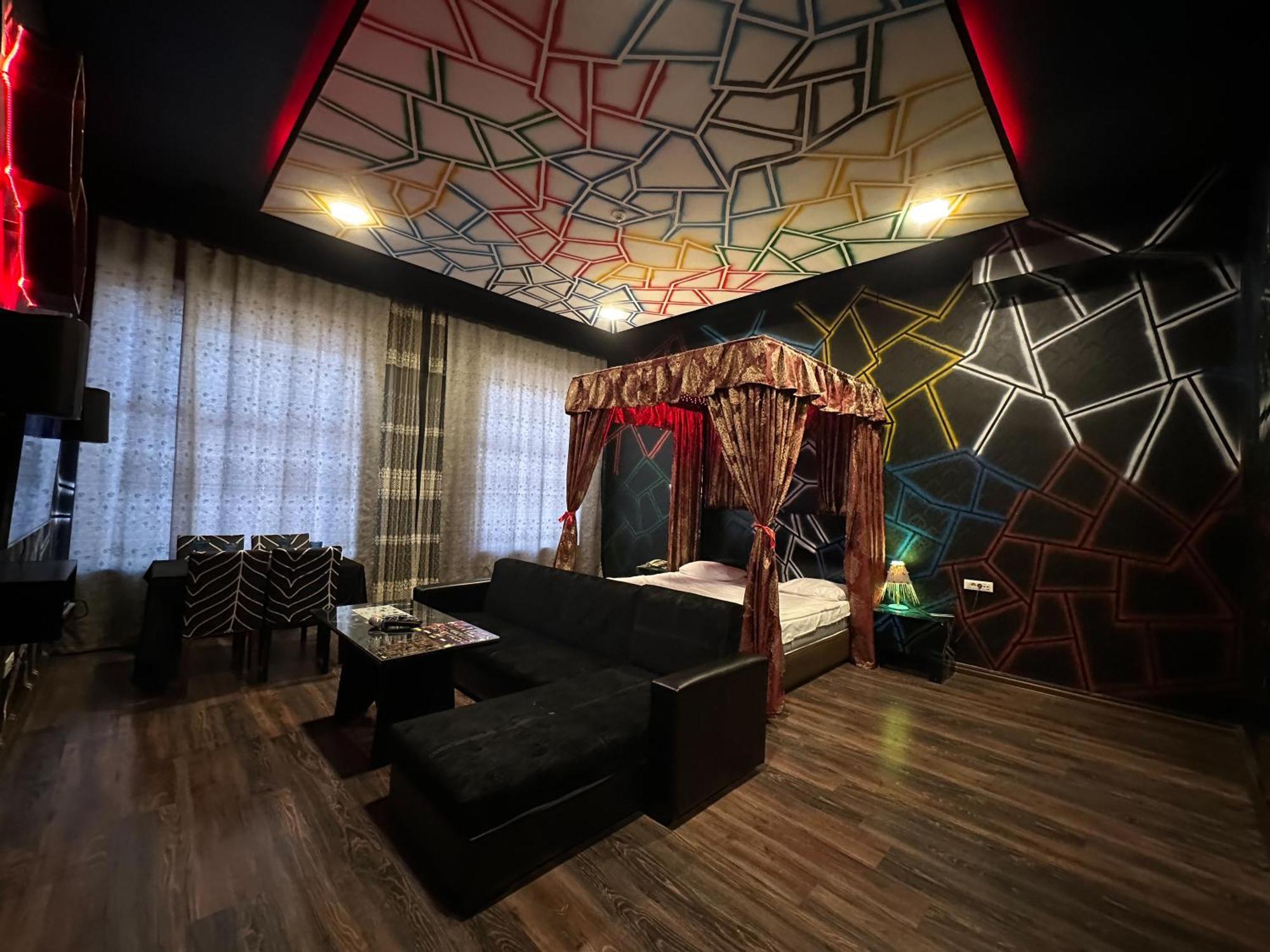 Cinema Plaza Hotel Баку Екстер'єр фото