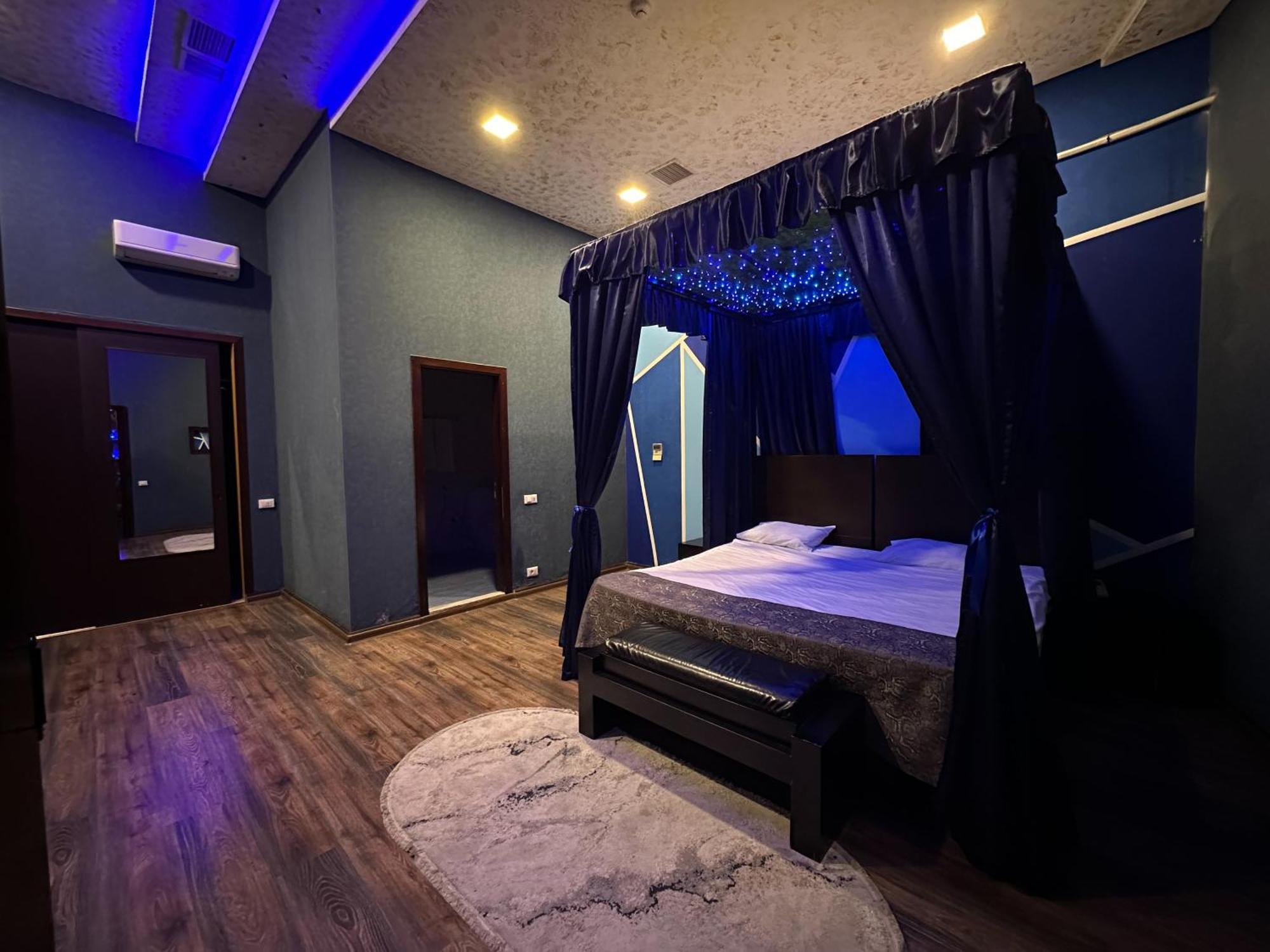 Cinema Plaza Hotel Баку Екстер'єр фото