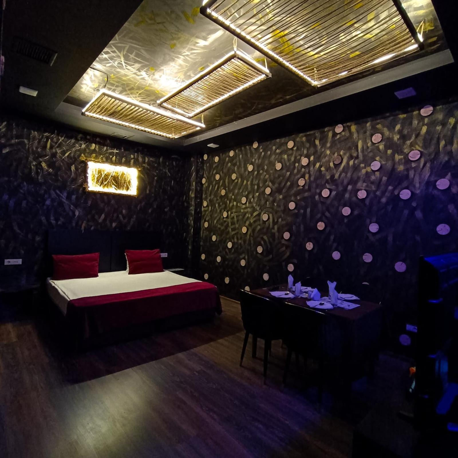 Cinema Plaza Hotel Баку Екстер'єр фото