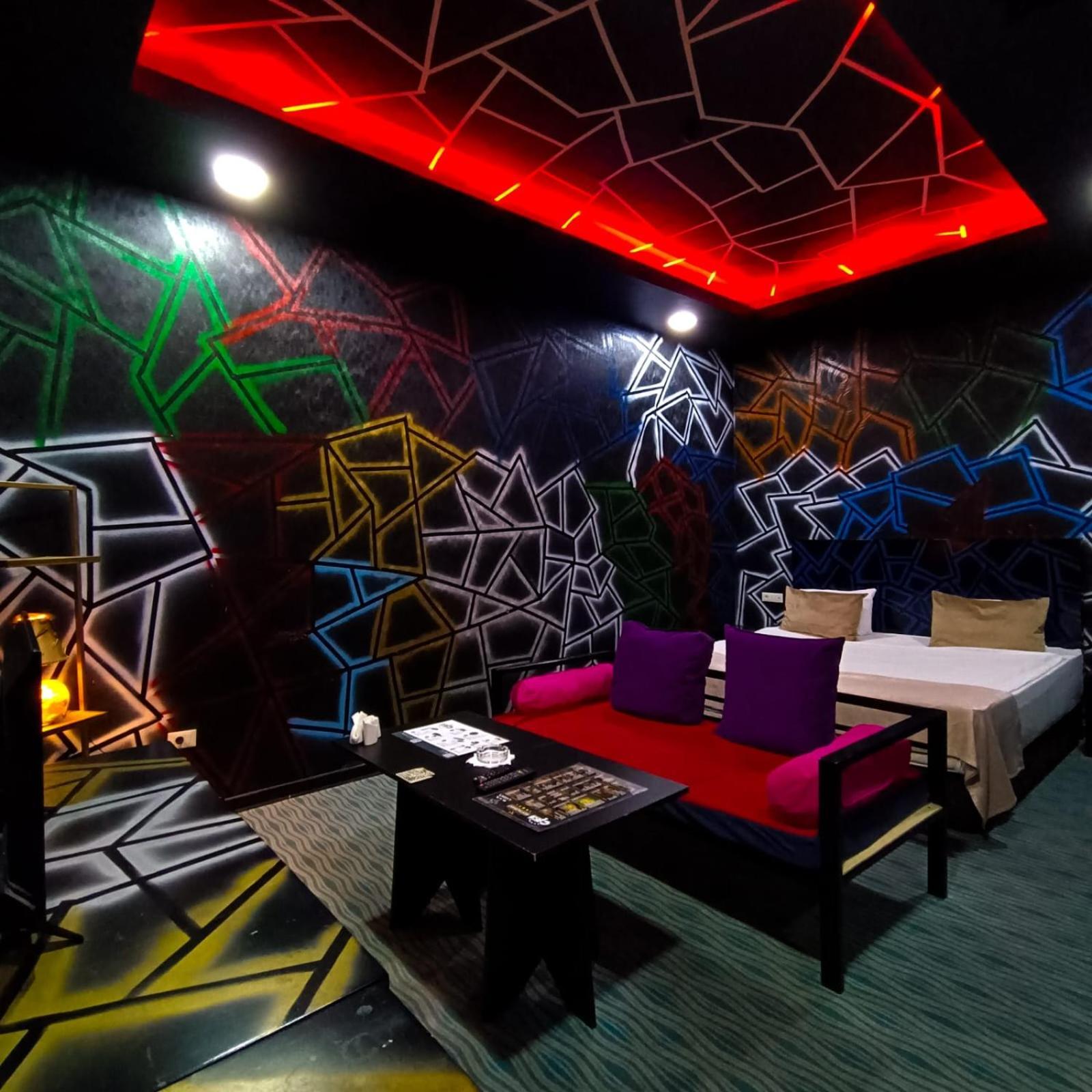 Cinema Plaza Hotel Баку Екстер'єр фото